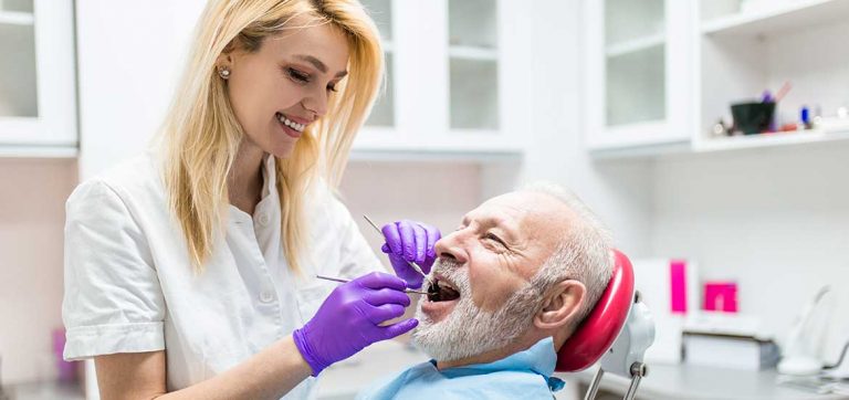 Caring For Your Senior Smile (How to care for elderly teeth ...